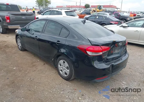2017 Kia Forte Lx z USA, uszkodzony, nr VIN 3KPFK4A7XHE130815